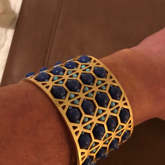 Cuff and earrings - Picture 12 of 15